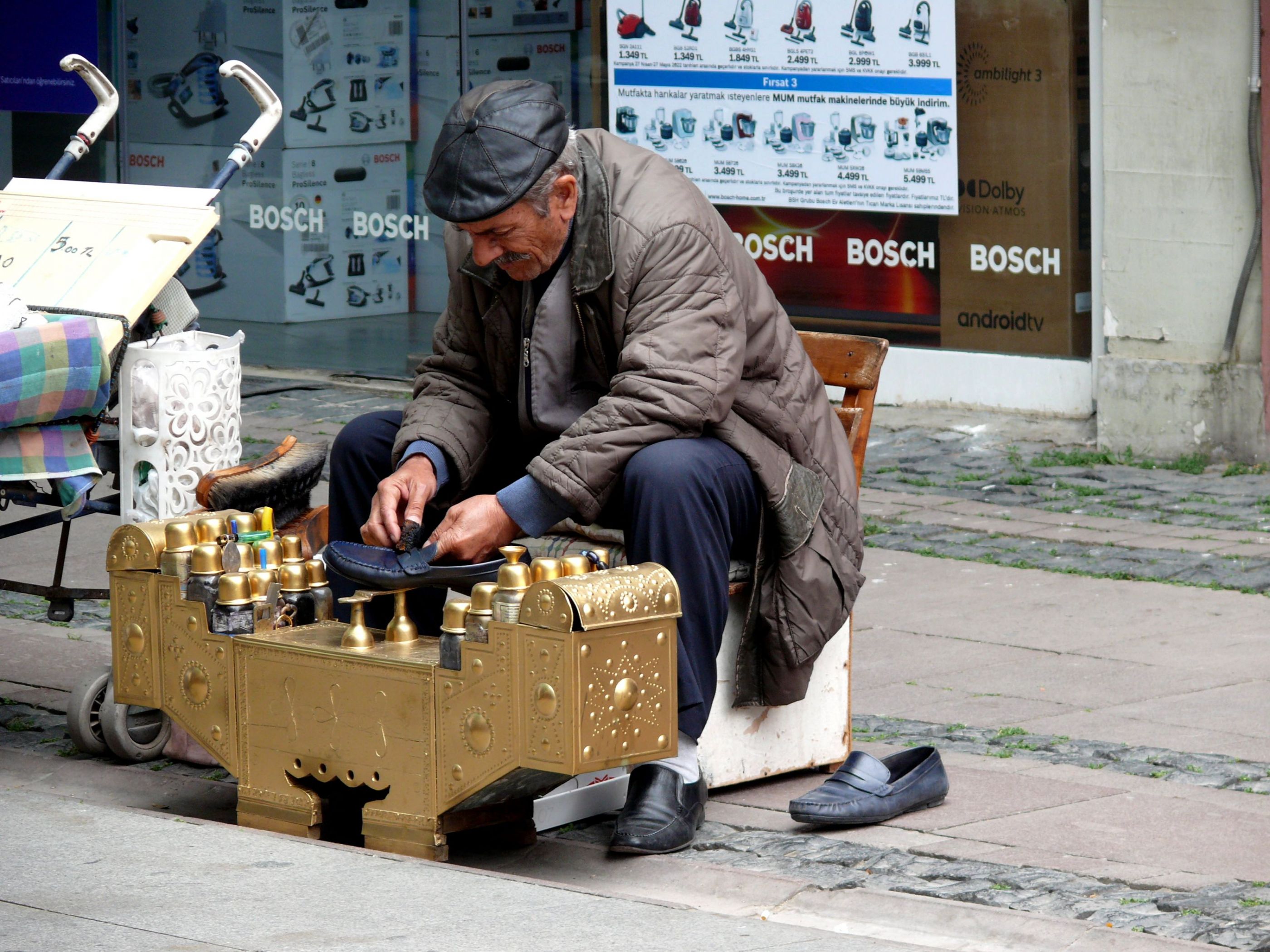 Shoeshine men