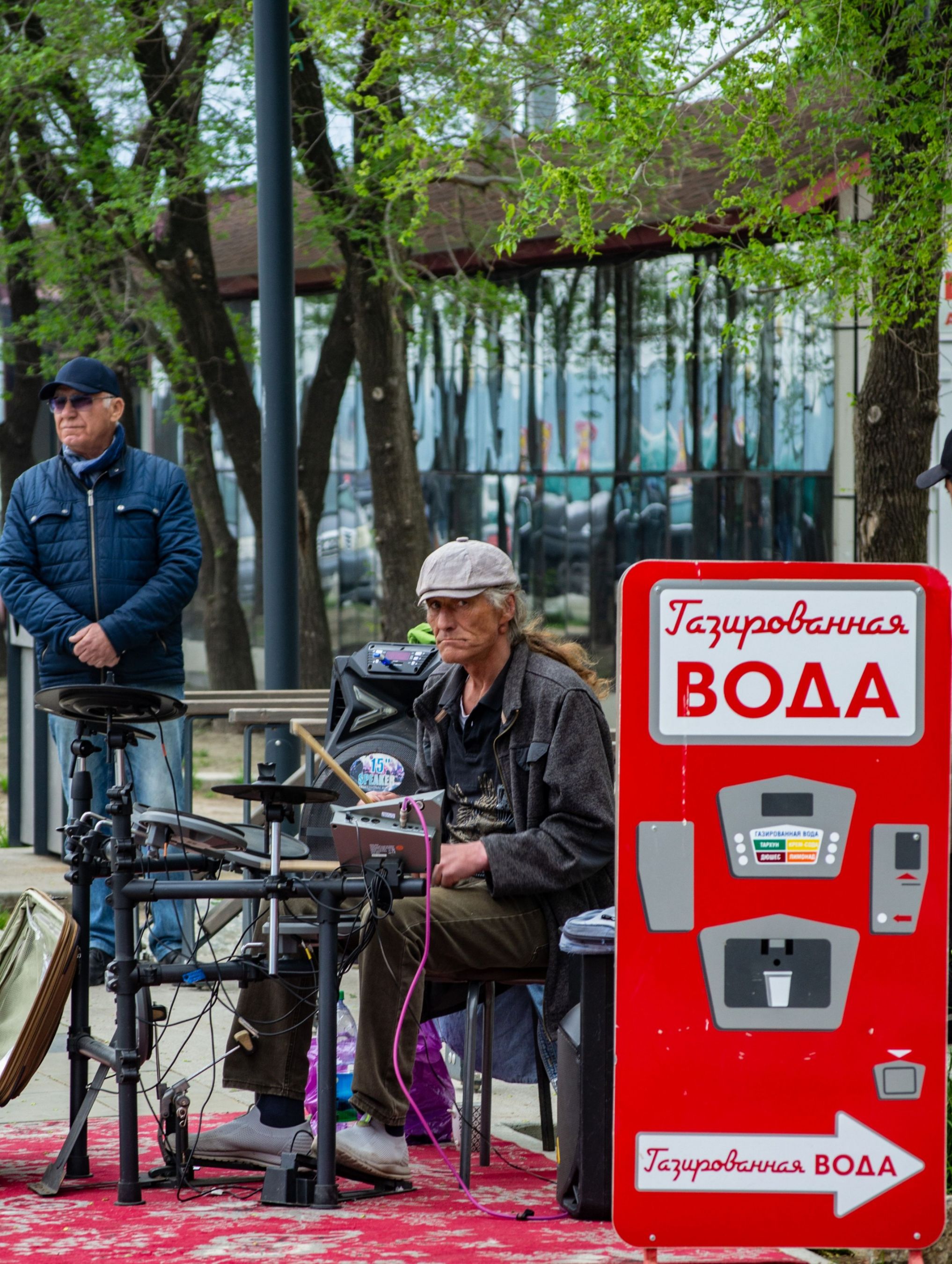 На набережной Владивостока